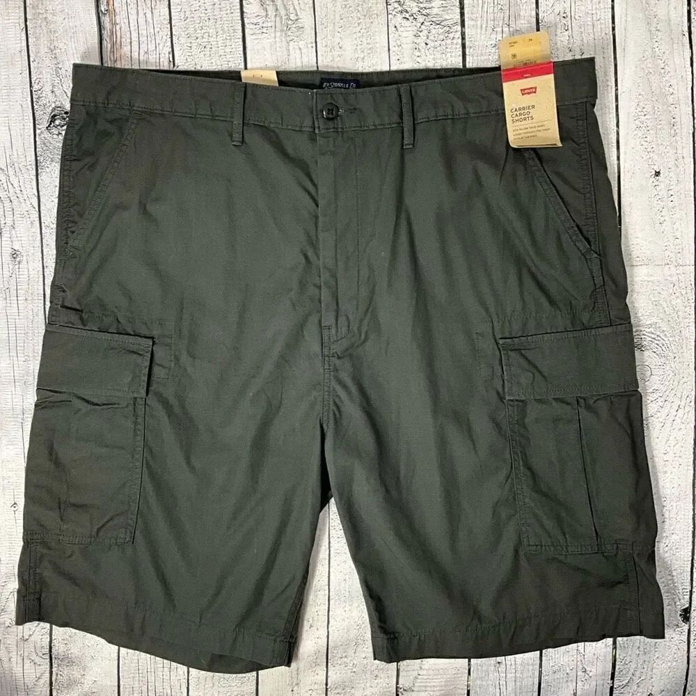 LEVI’S Carrier Cargo Shorts